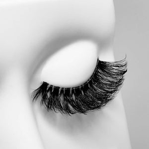Fluffy meets cat eyes von LASHADORA: Style FM33 für verführerische Augen