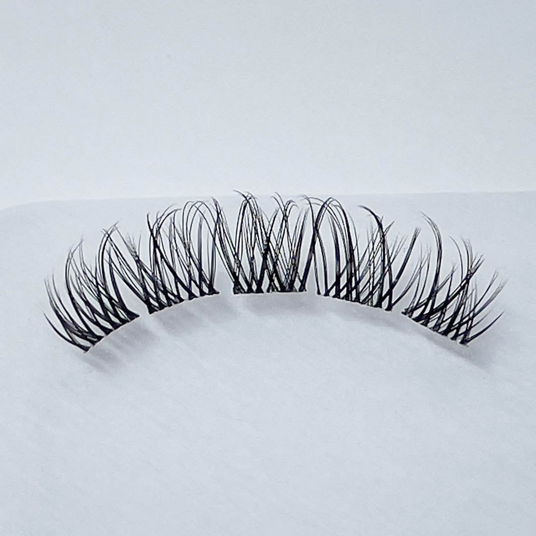 DIY Wimpern Extensions von LASHADORA natürlich und wispy LX02