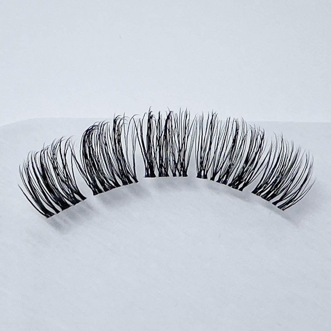 DIY Lash Extensions von LASHADORA mit leichtem Volumen LX03