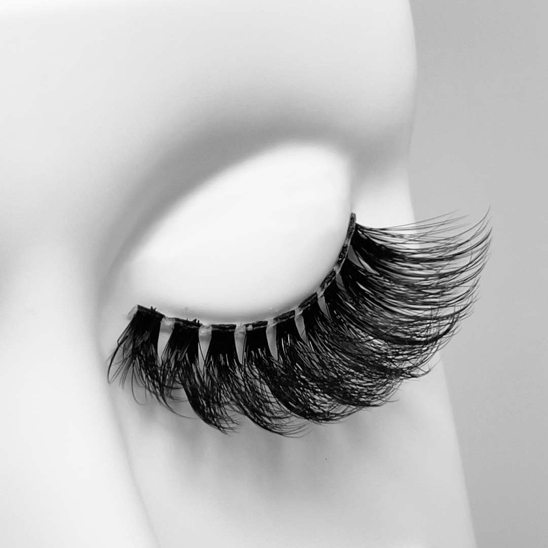 Fluffy Lashes für einen glamourösen Look Style FM36